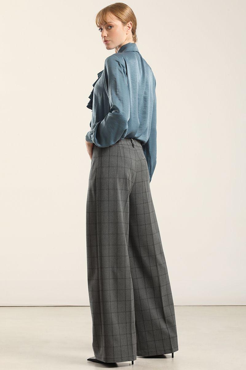Pantalon Ancho Cuadros Fantasia, Gris Liola-2
