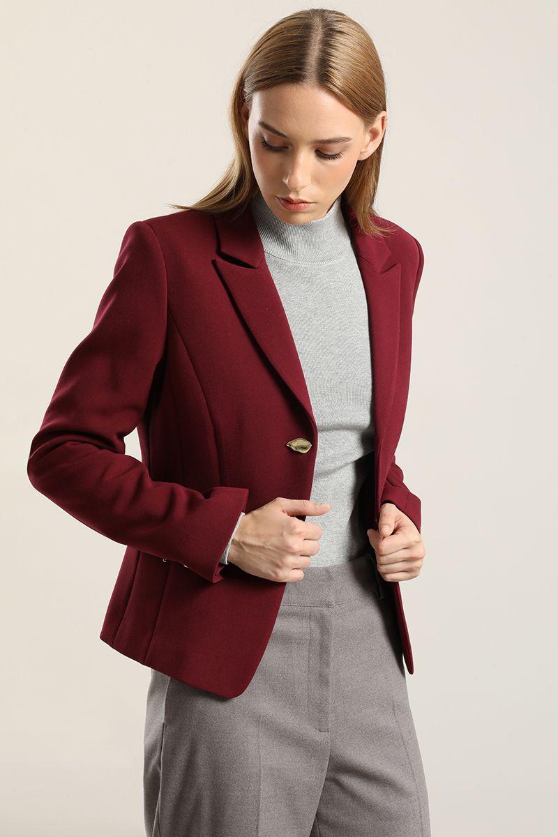 Blazer entallado, boton fantasia, burdeo Liola-4