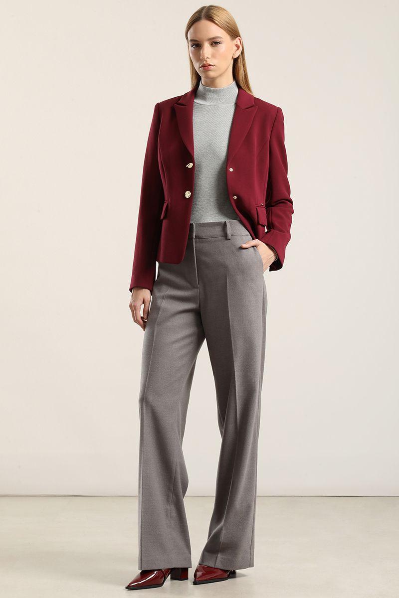 Blazer entallado, boton fantasia, burdeo Liola-6