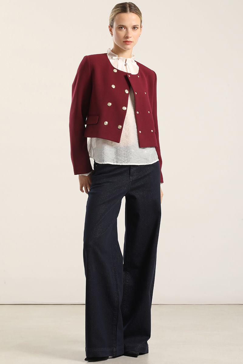 Chaqueta cropped, cruzada, burdeo Liola-1