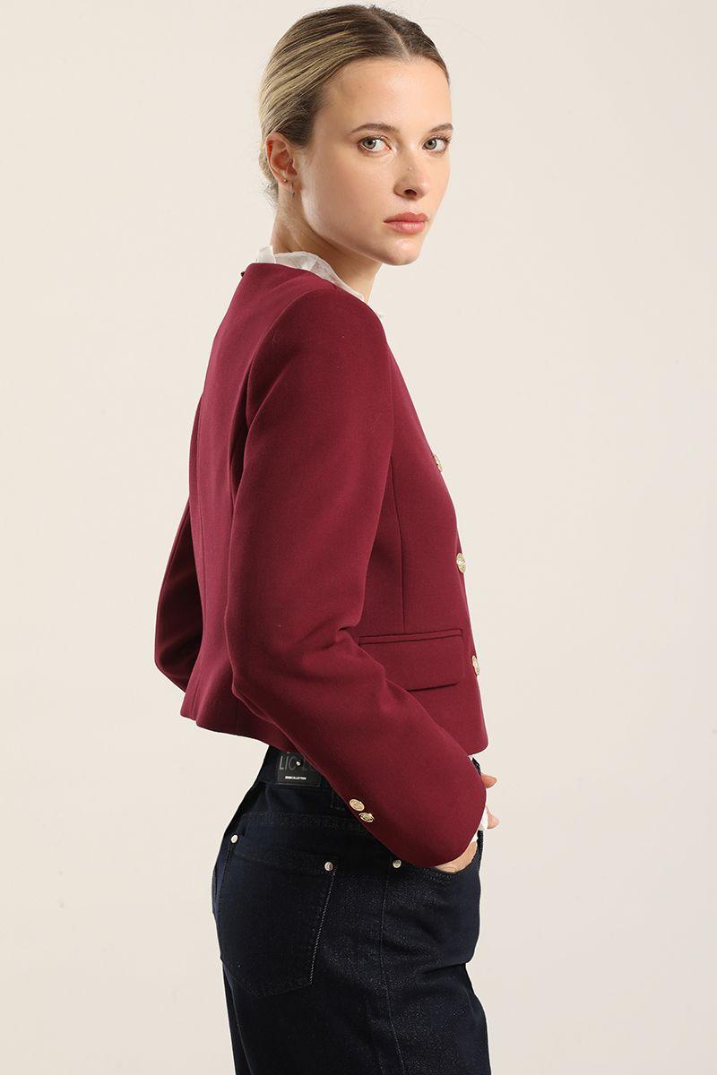 Chaqueta cropped, cruzada, burdeo Liola-6