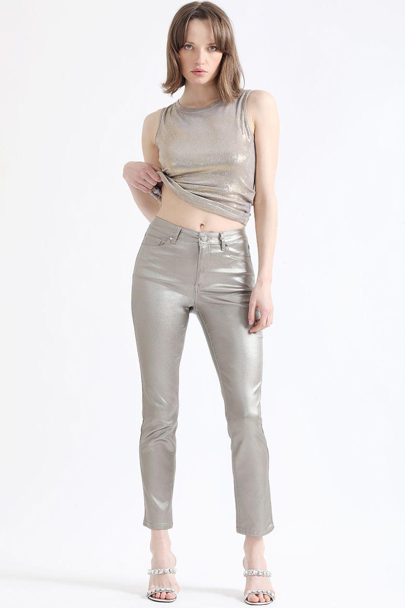Pantalon Slim Tiro Medio, Metalizado, Café Liola-0