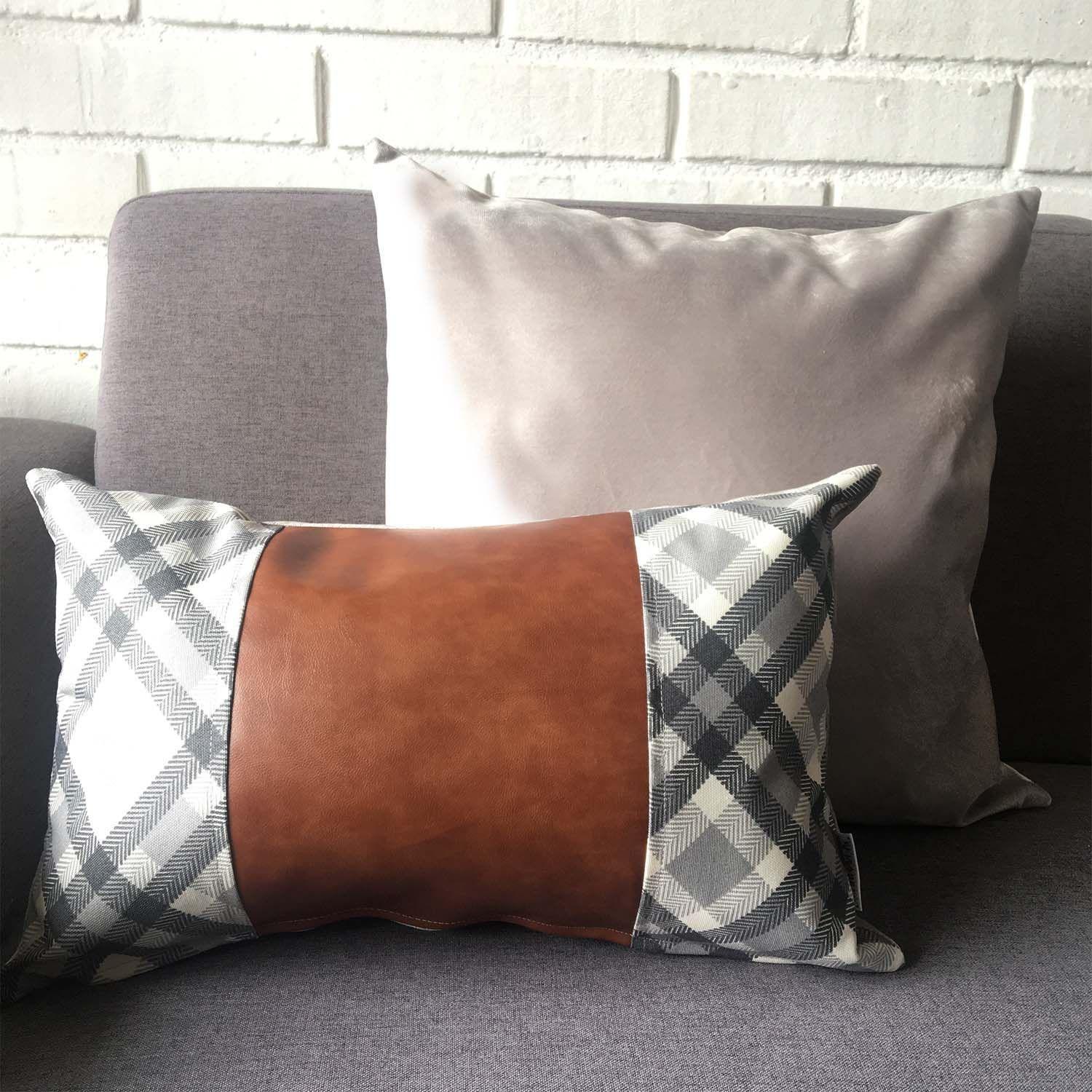 COJIN DECORATIVO ECOCUERO GRIS Y CAFE 50X30 RELLENO-2
