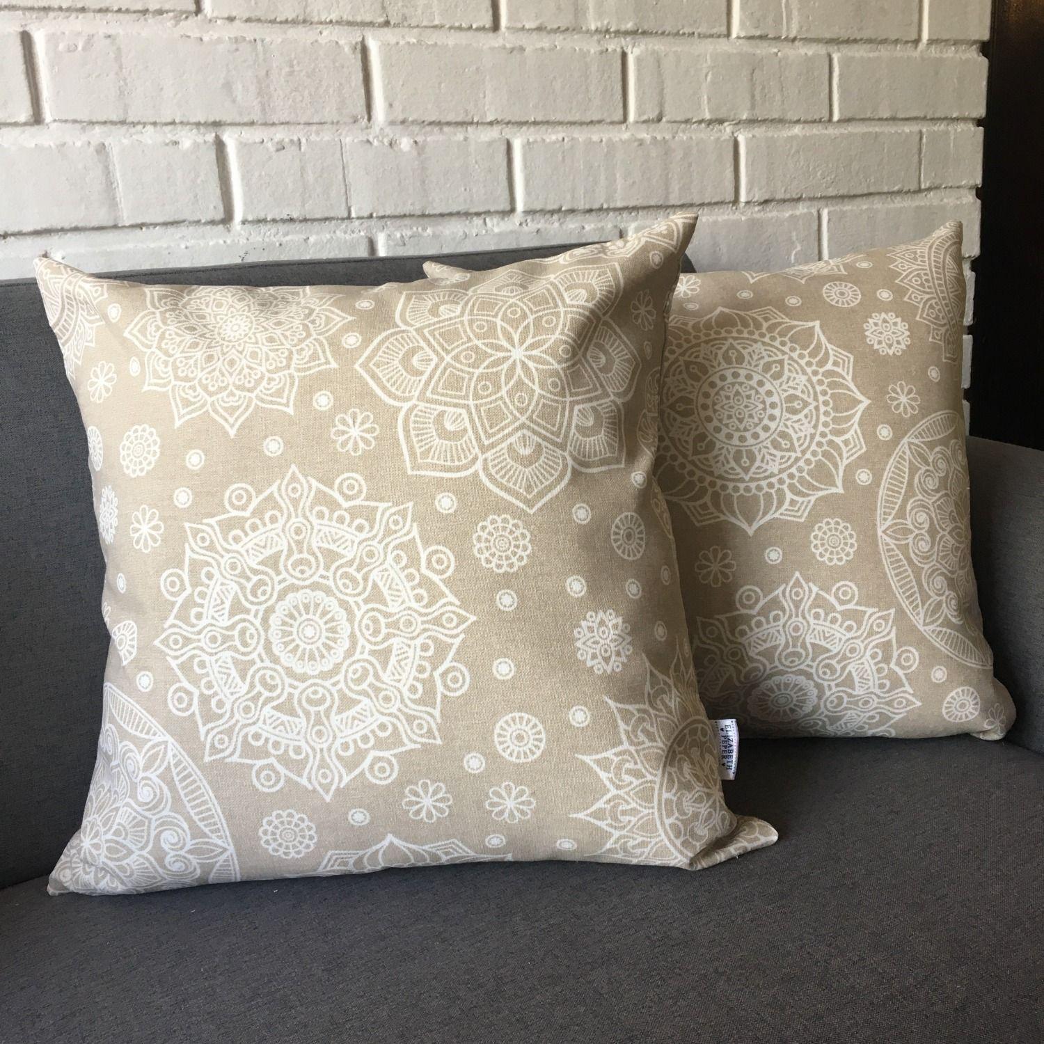 FUNDA COJIN DECORATIVO DISEÑO MANDALAS CREMA 60x60-2