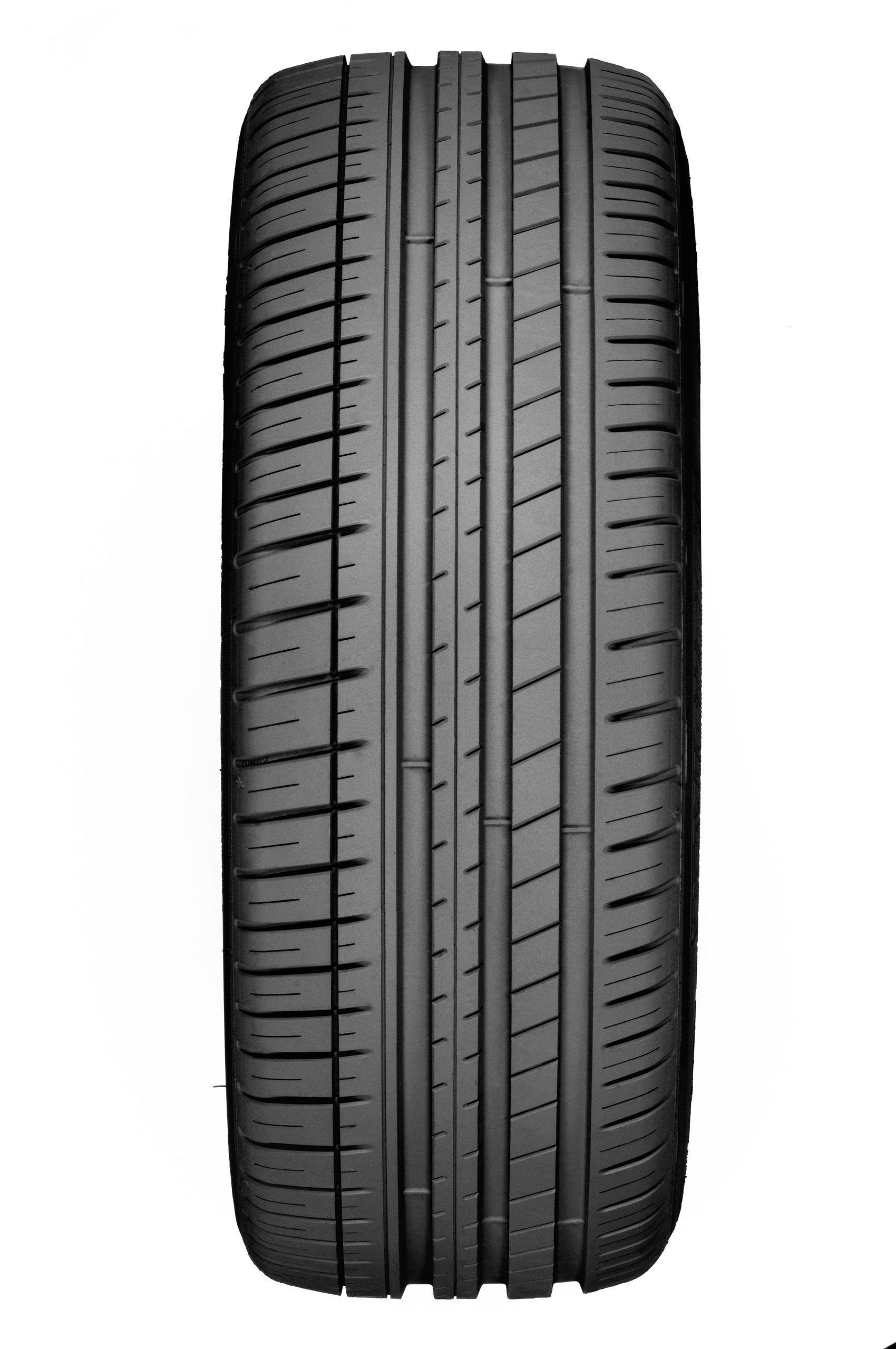 Neumático 215/45R16 Michelin Pilot Sport 3 90/V-1