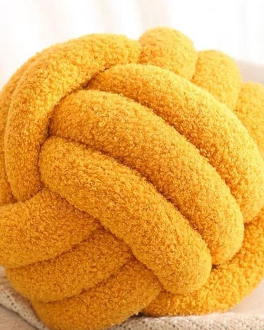 Cojin En Forma de Nudo Con Chiporro TF-1