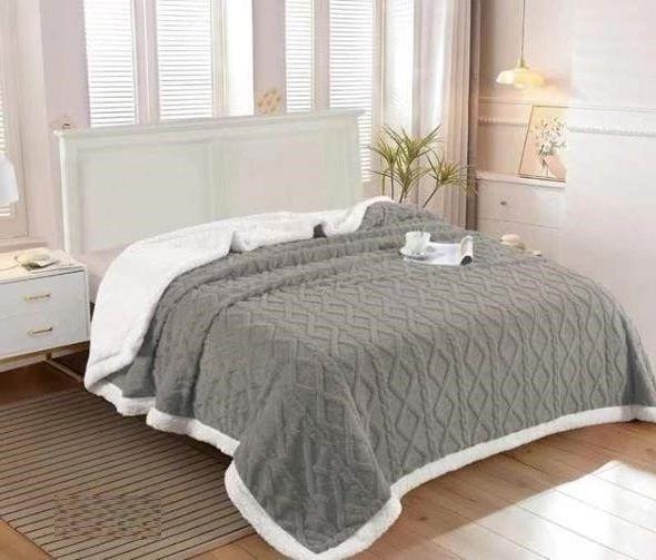 FRAZADA CON CHIPORRO TEXTURIZADA, DISEÑO TRENZADO 2.P-RS-3