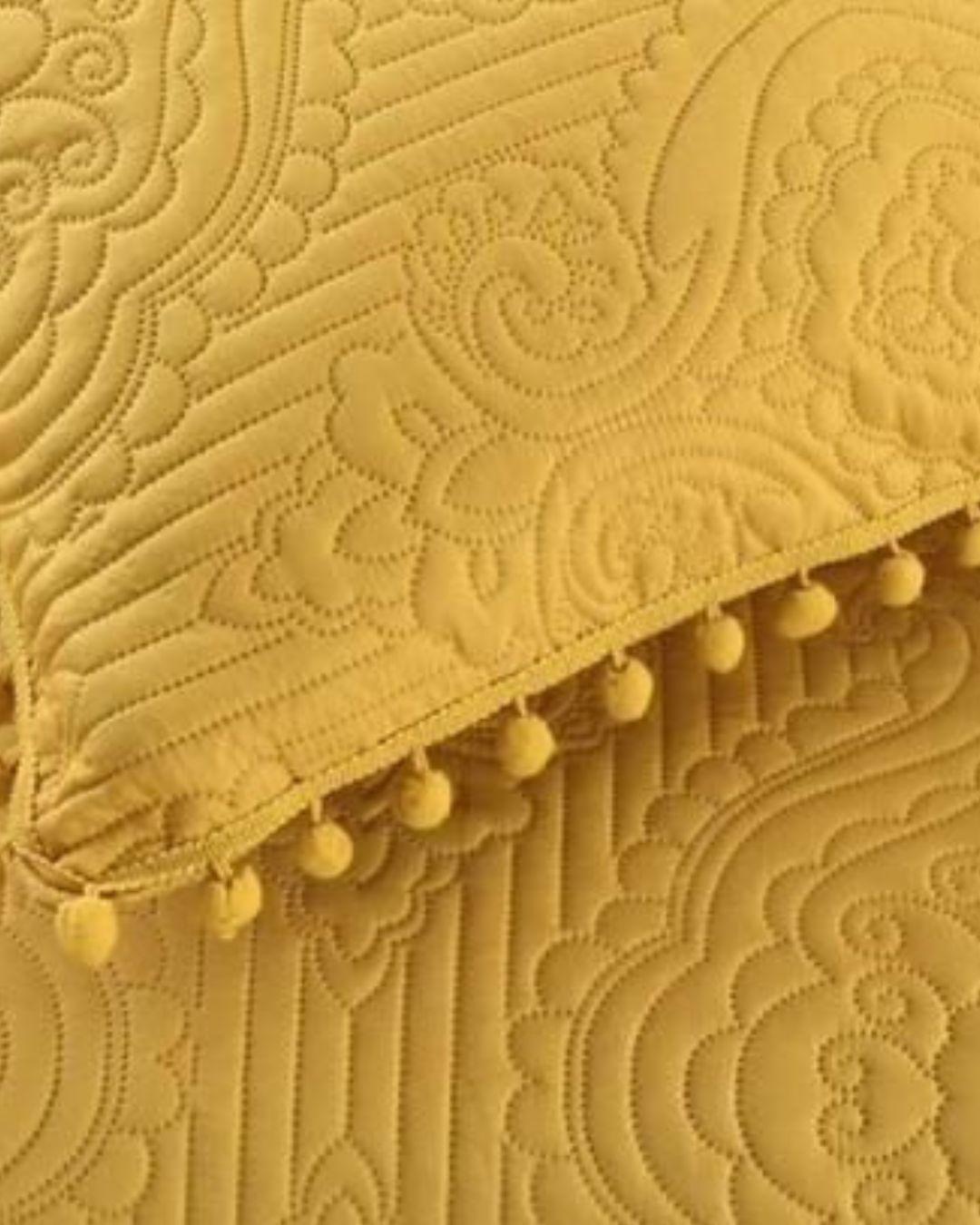 CUBRECAMA CON POMPONES ELEGANTE-KING.WM-1