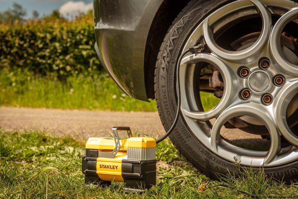 Stanley | Mini Compresor Digital 12V Auto — 150PSI / 10 BAR - SXIF0001-6