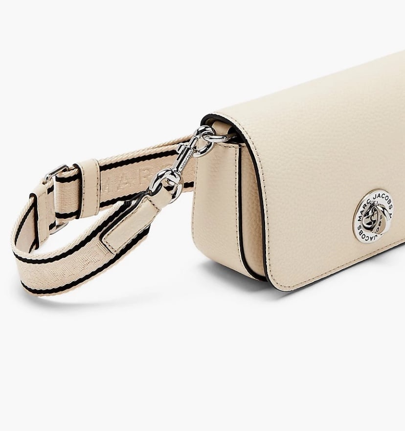 Cartera Marc Jacobs Small Signet Turnlock Shoulder Bag Marshmellow-2