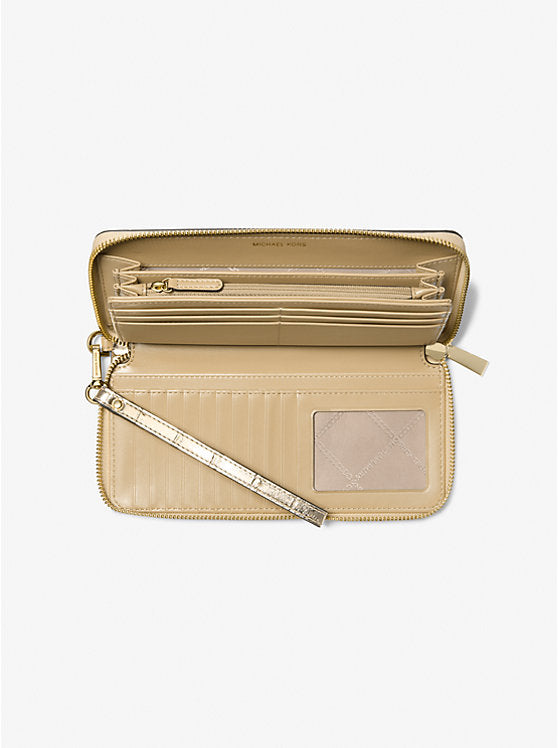 Billetera Michael Kors Jet Set Travel Metallic Crocodile Embossed Leather Continental Pale Gold-1