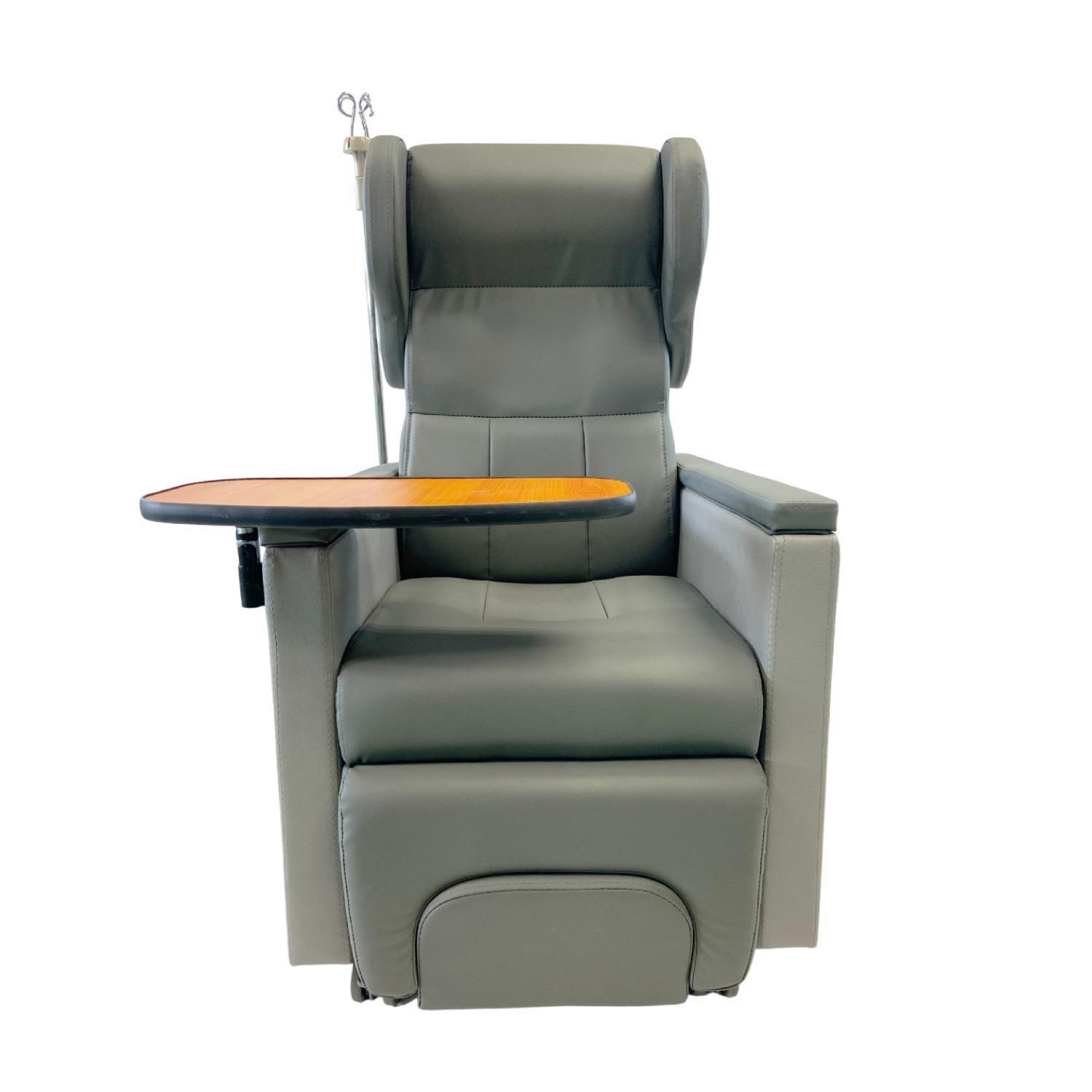 Butaca Clínica Reclinable con Portasuero y Mesa-6