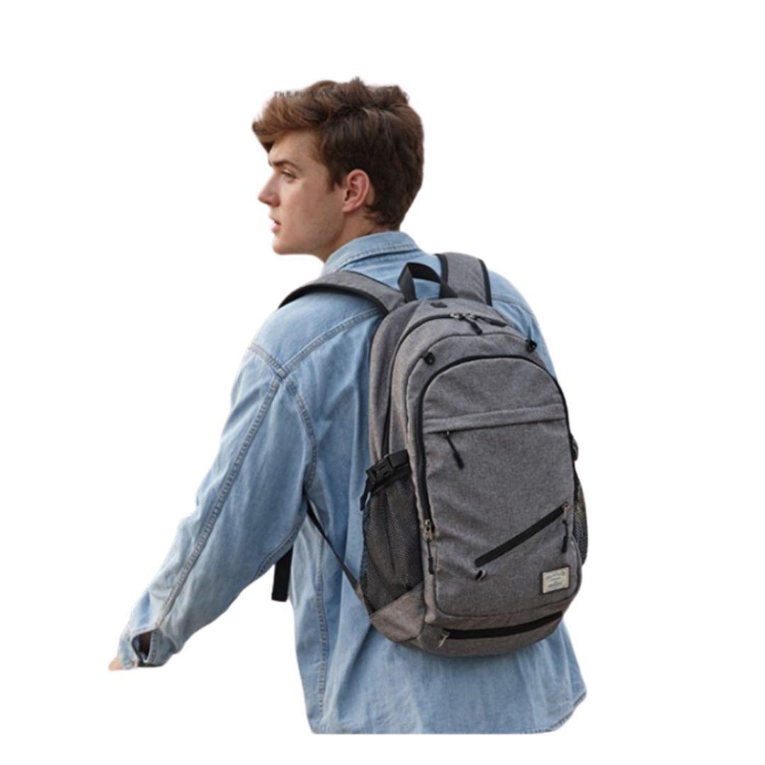 Mochila Impermeable con Carga USB y Malla Porta Balón Negro-5