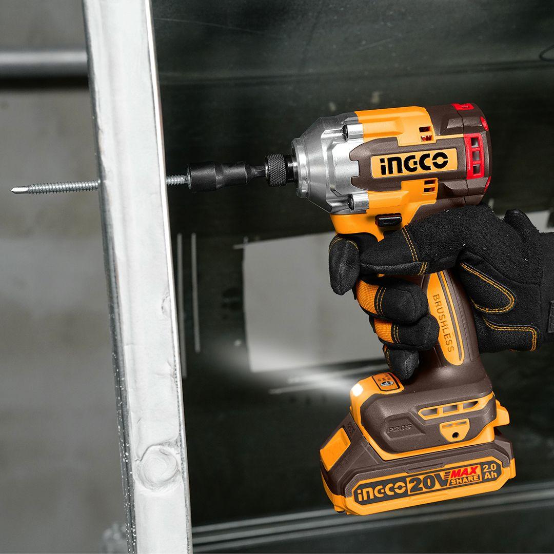 Atornillador de impacto 1/4" 20V BL + 2 Bat  Y Carg INGCO-3