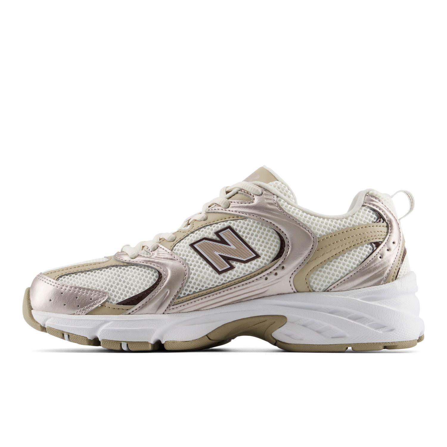 Zapatillas Urbanas Unisex New Balance 530 Blanco/Dorada-1
