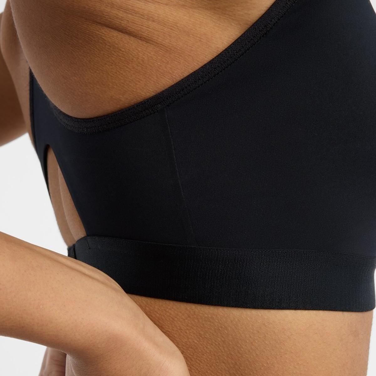 Peto Mujer New Balance Essential Run Negro-5