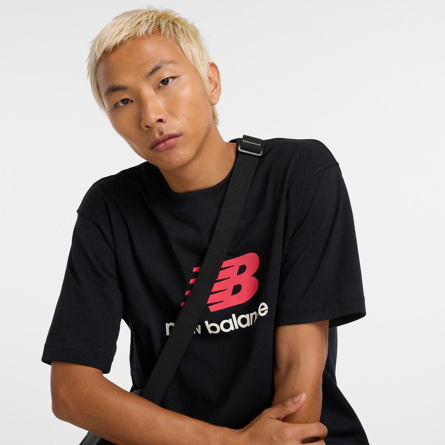 Polera Lifestyle Hombre New Balance Athletics Logo Negra-1