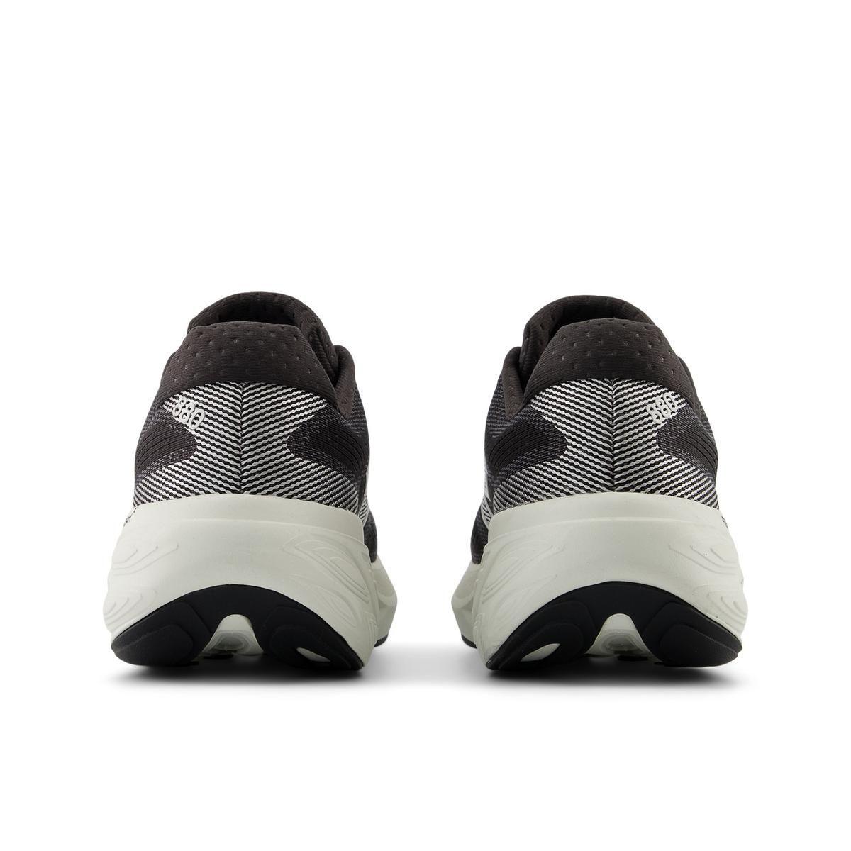 Zapatillas Running Mujer New Balance 880 Negra-4