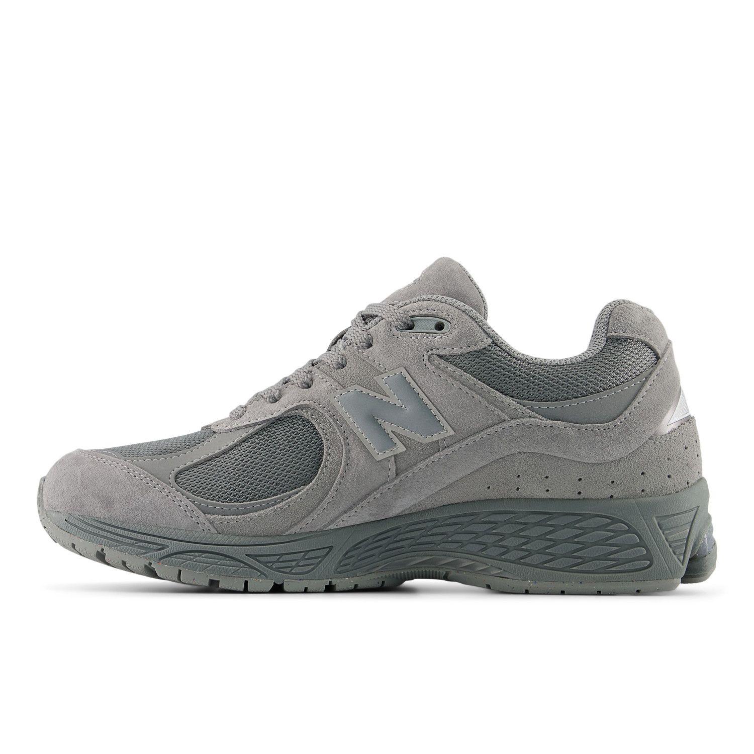 Zapatillas Urbanas Unisex New Balance 2002 R Gris Claro-1