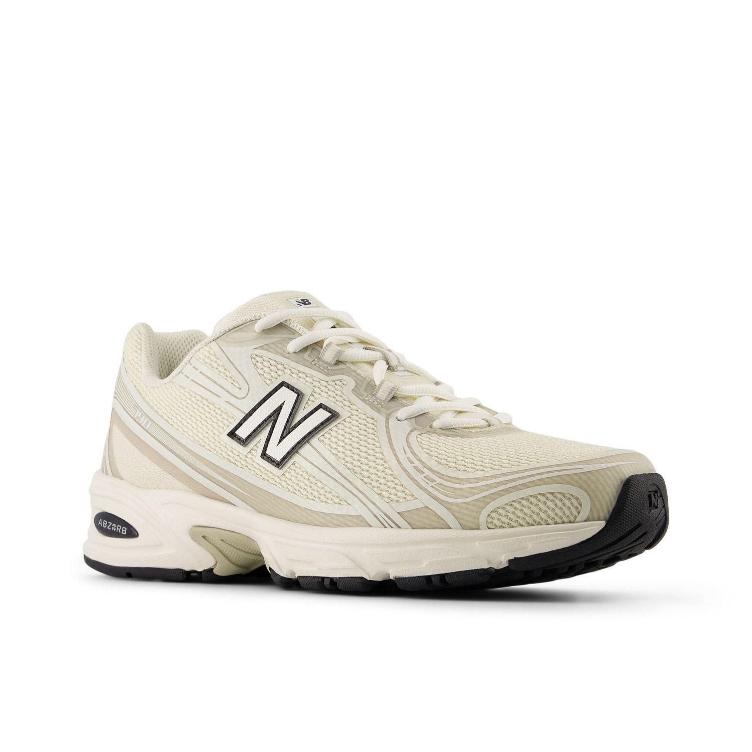 Zapatillas Urbanas Unisex New Balance 740 Blancas/Beige-3