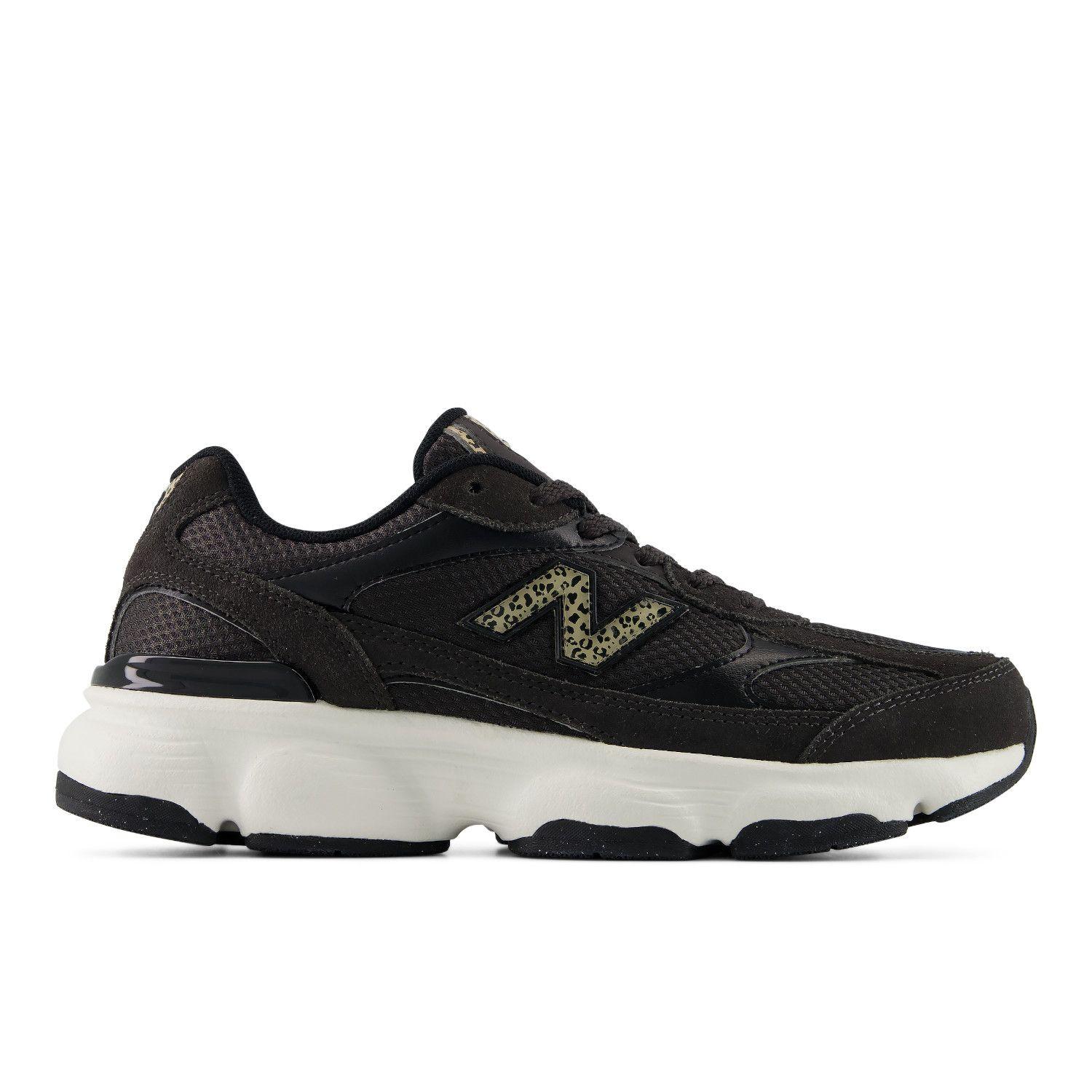 Zapatillas Urbanas Mujer New Balance 603 Negra Print-0