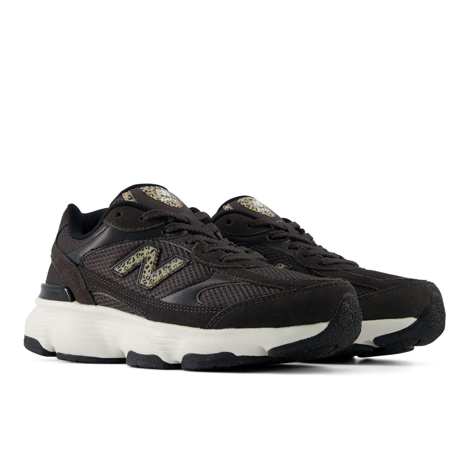 Zapatillas Urbanas Mujer New Balance 603 Negra Print-3
