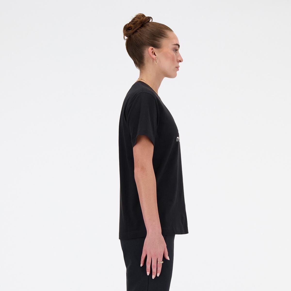 Polera Lifestyle Mujer New Balance Essentials Negra-1