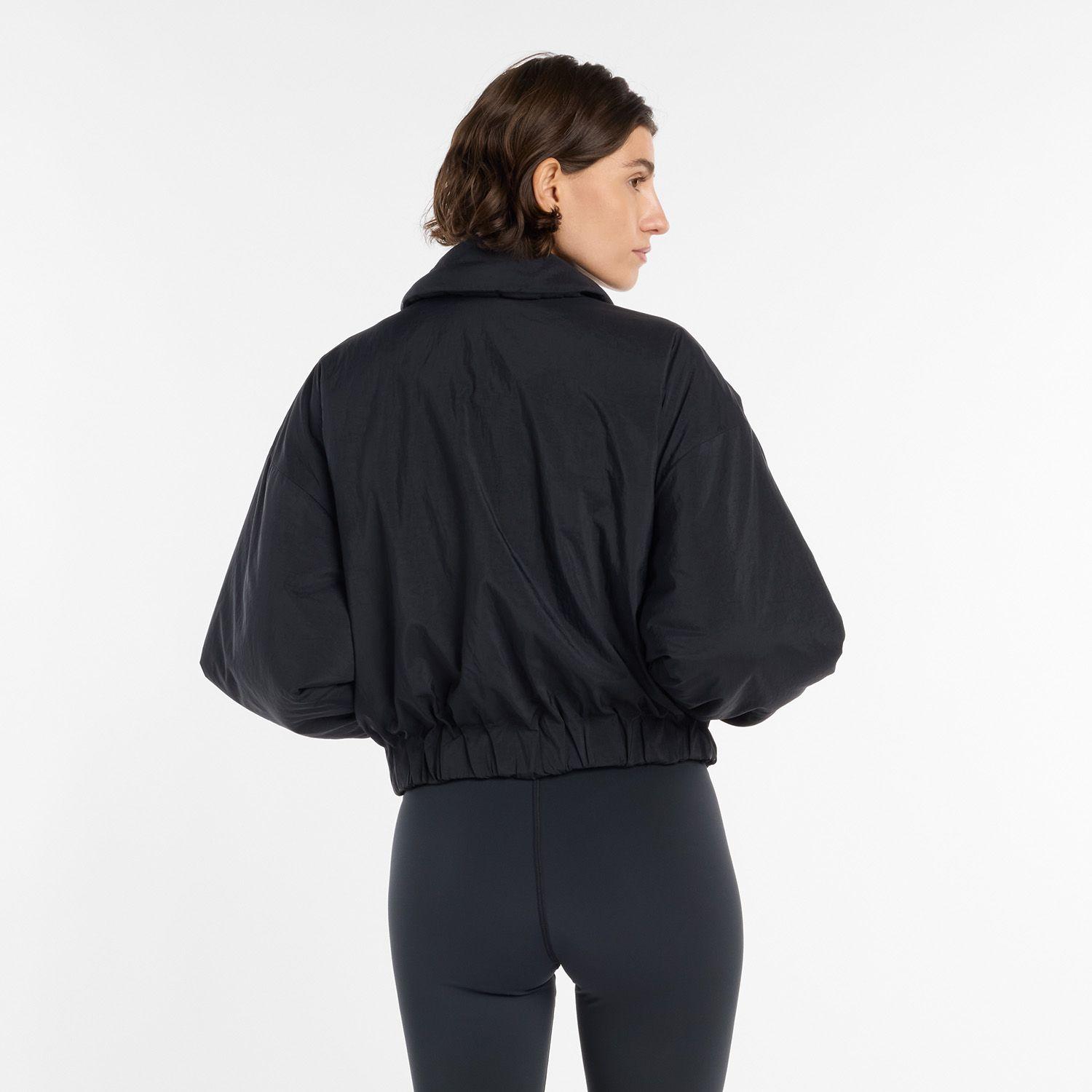 Chaqueta Lifestyle Mujer New Balance Woven Bomber Negra-2