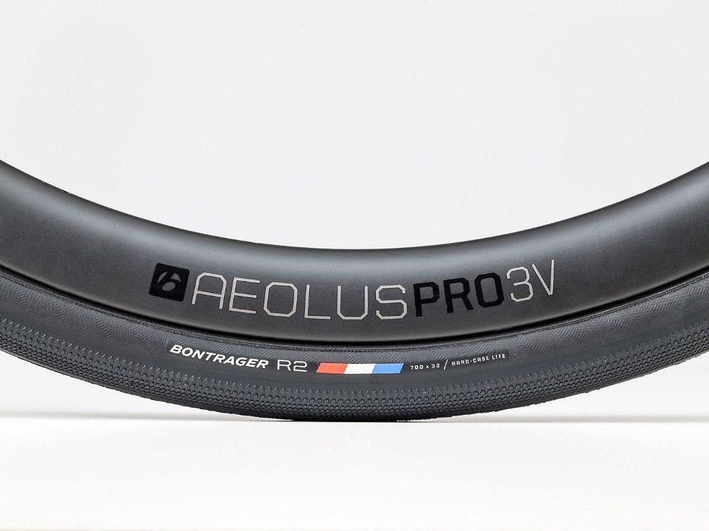 Neumático Ruta Ciclismo Bontrager R2 Hard-Case Lite 700x25C-2