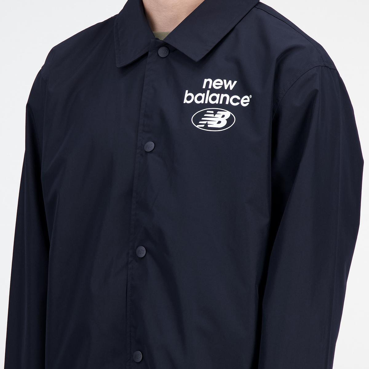 Chaqueta Lifestyle Hombre New Balance Essentials Negra-4