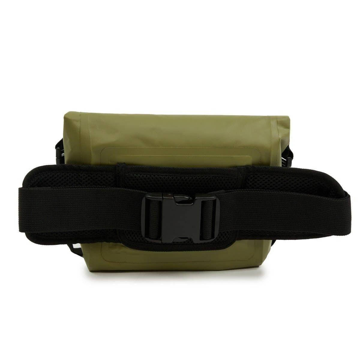 Banano Outdoor La Tournee Bolsa Seca Verde Oliva-1