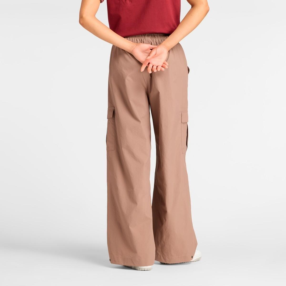 Pantalón Lifestyle Mujer New Balance Woven Cargo Café-1