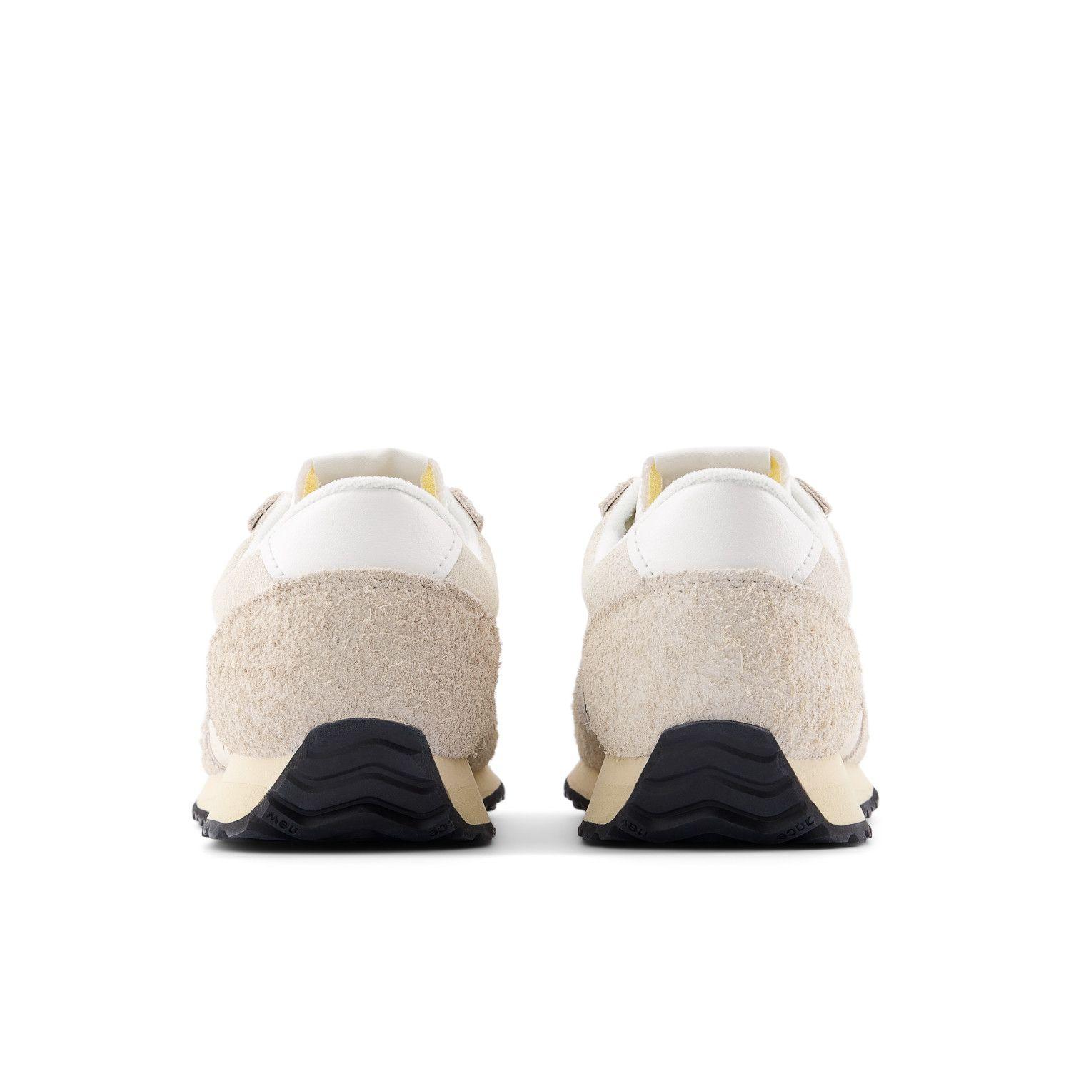 Zapatillas Urbanas Unisex New Balance 471 Beige-4