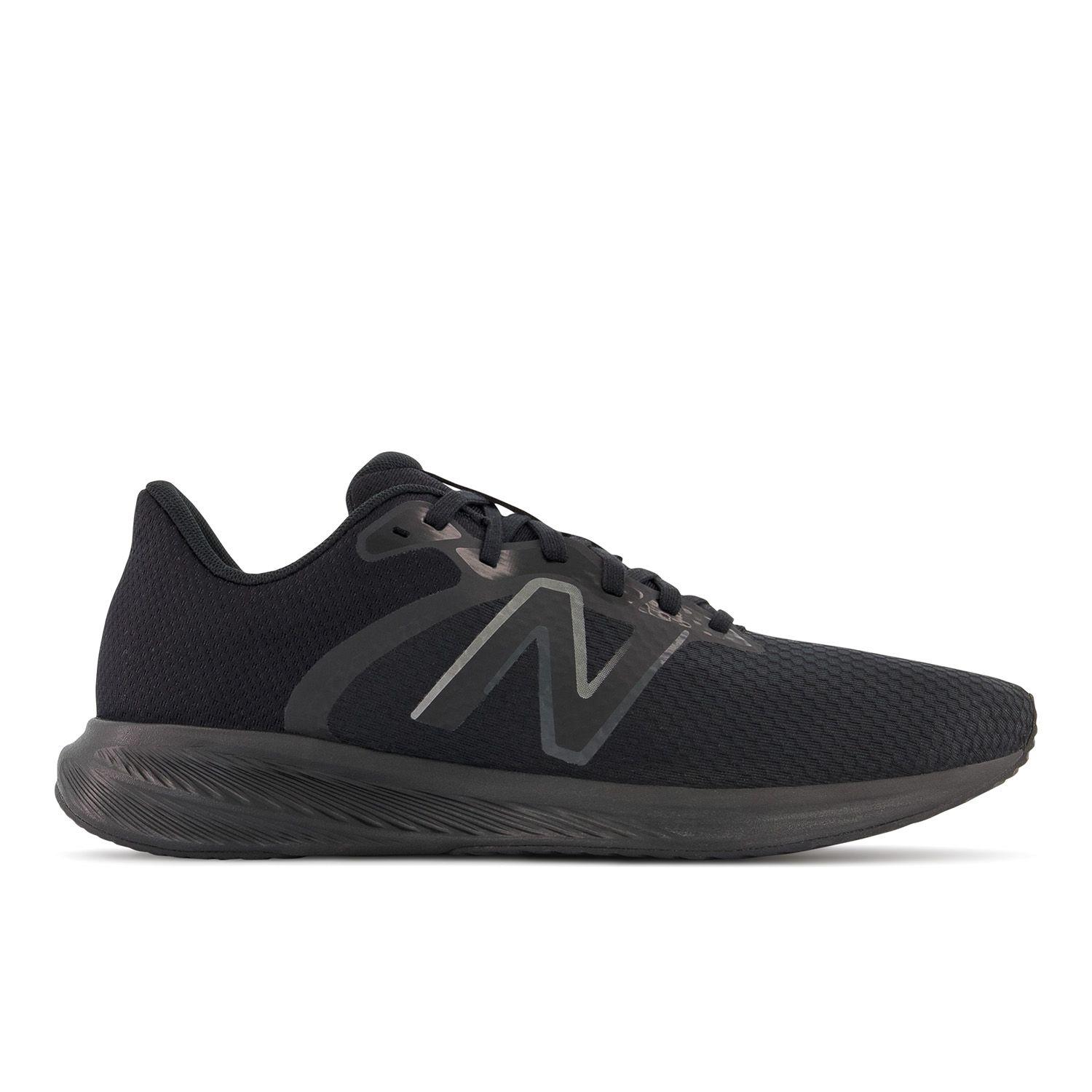 Zapatillas Running Hombre New Balance Negra M 413 LK2-0