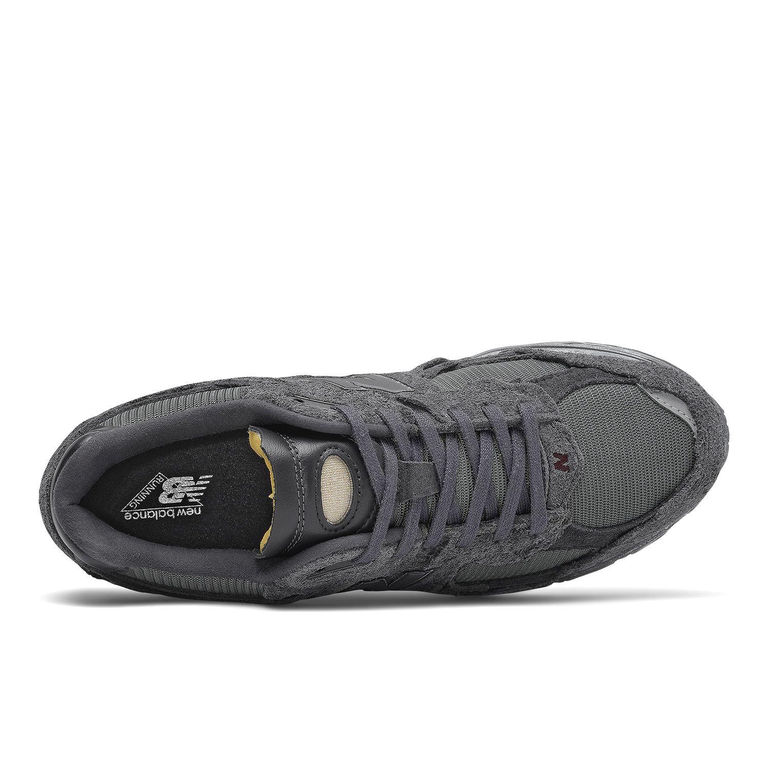 Zapatillas Urbanas Hombre New Balance 2002 R Gris/Negra-2