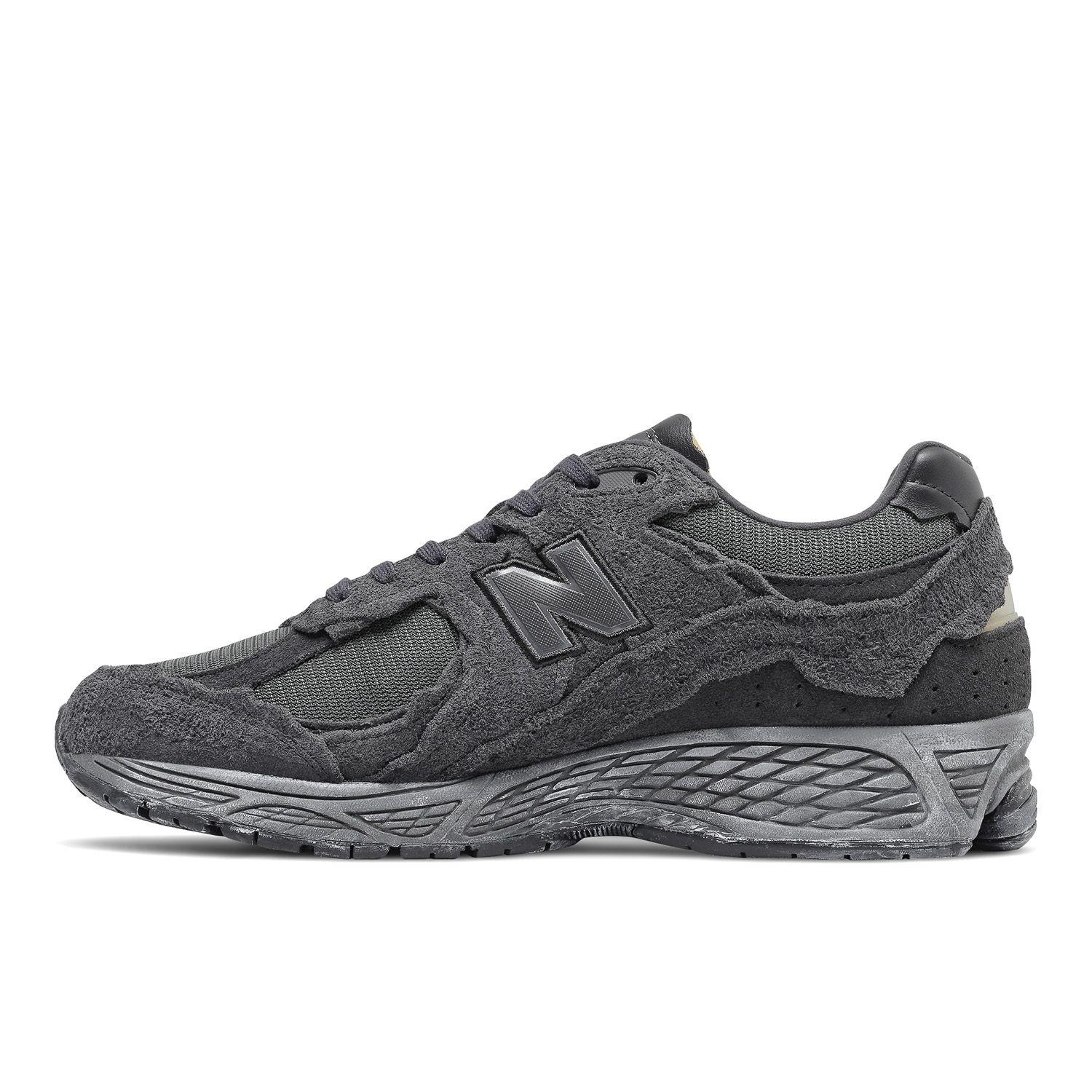 Zapatillas Urbanas Hombre New Balance 2002 R Gris/Negra-1