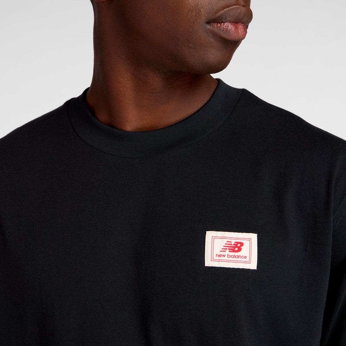 Polera Lifestyle Hombre New Balance Woven Label Negro-6