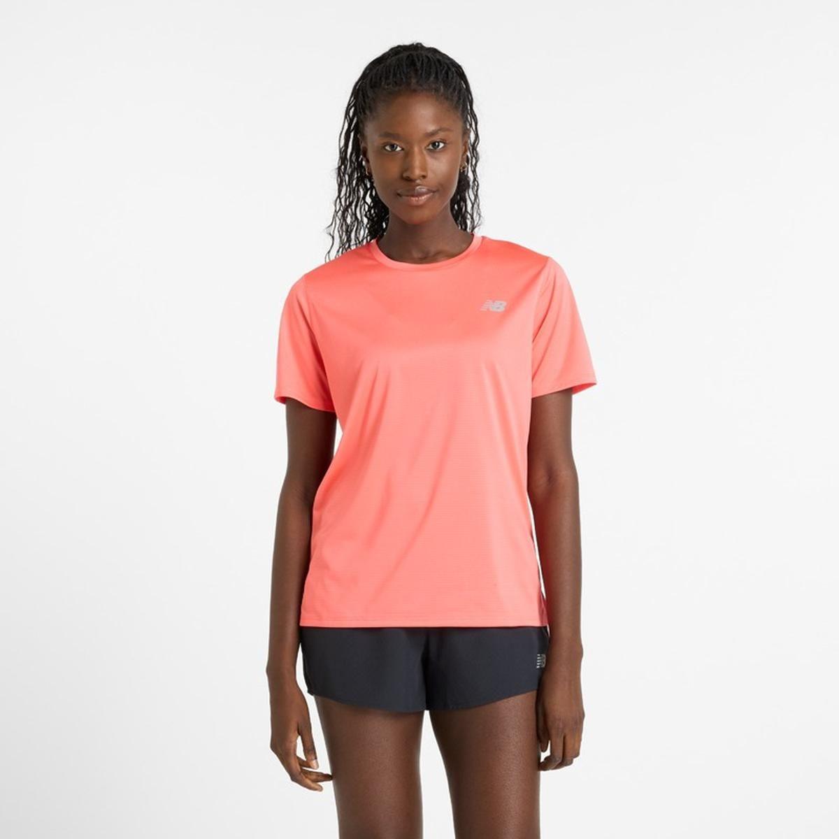 Polera Mujer New Balance Sport Essentials Rosada-2