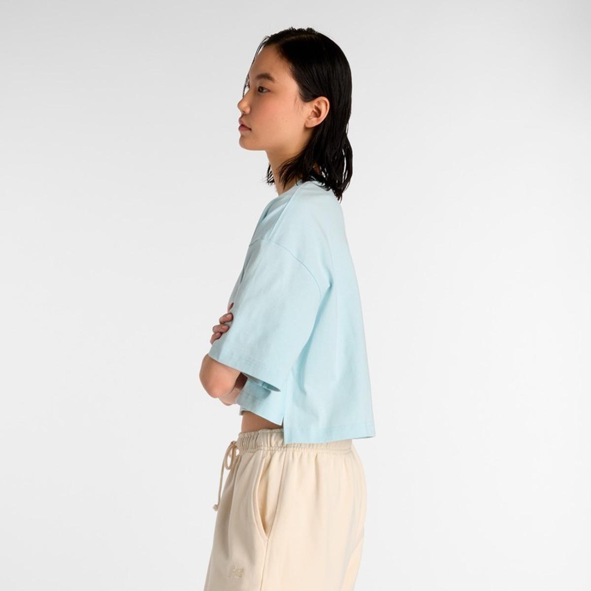Polera Lifestyle Mujer New Balance Logo Oversized Celeste-2