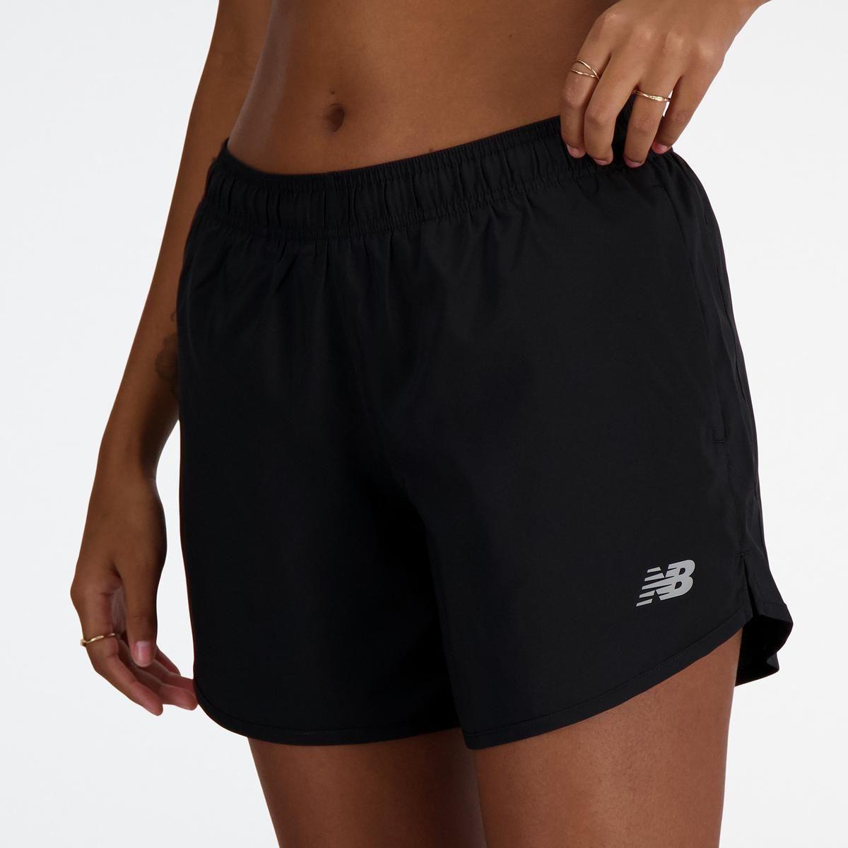 Short Mujer New Balance Sport Essentials Negro-3