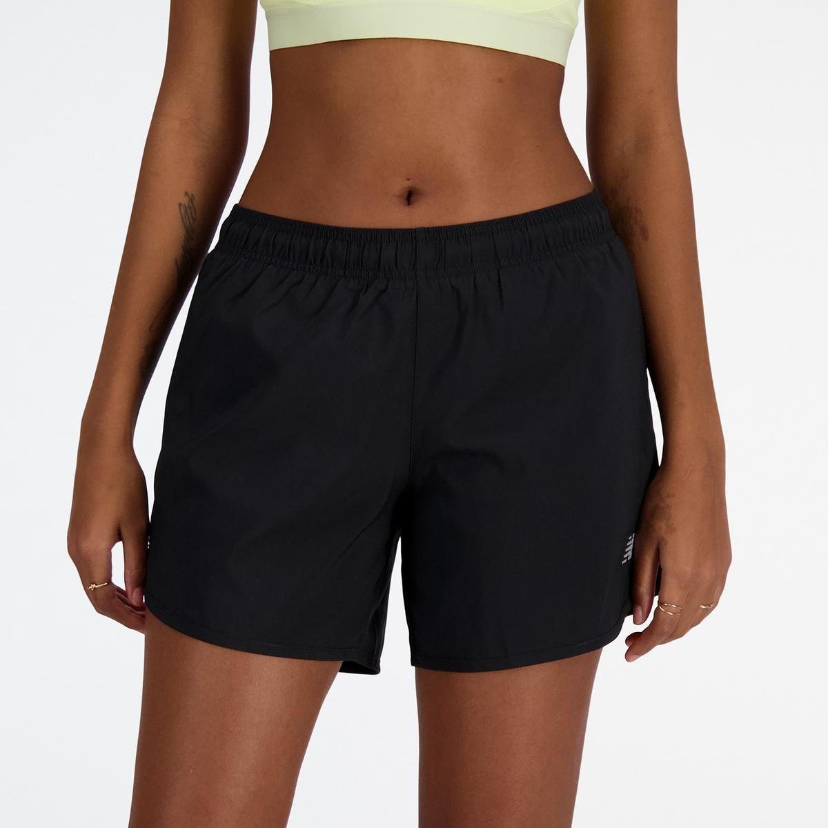 Short Mujer New Balance Sport Essentials Negro-4