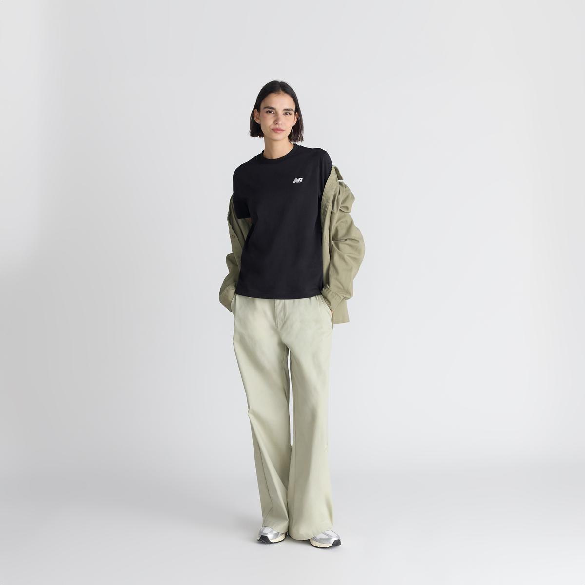 Polera Mujer New Balance Essentials Negra-4