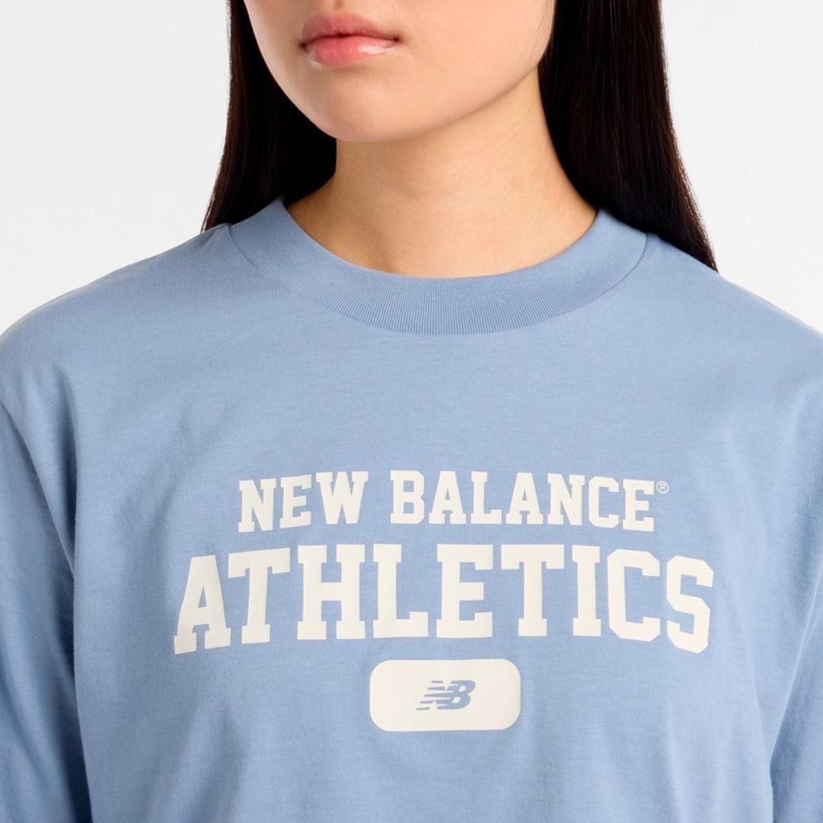 Polera Lifestyle Mujer New Balance Heritage Relaxed Celeste-4
