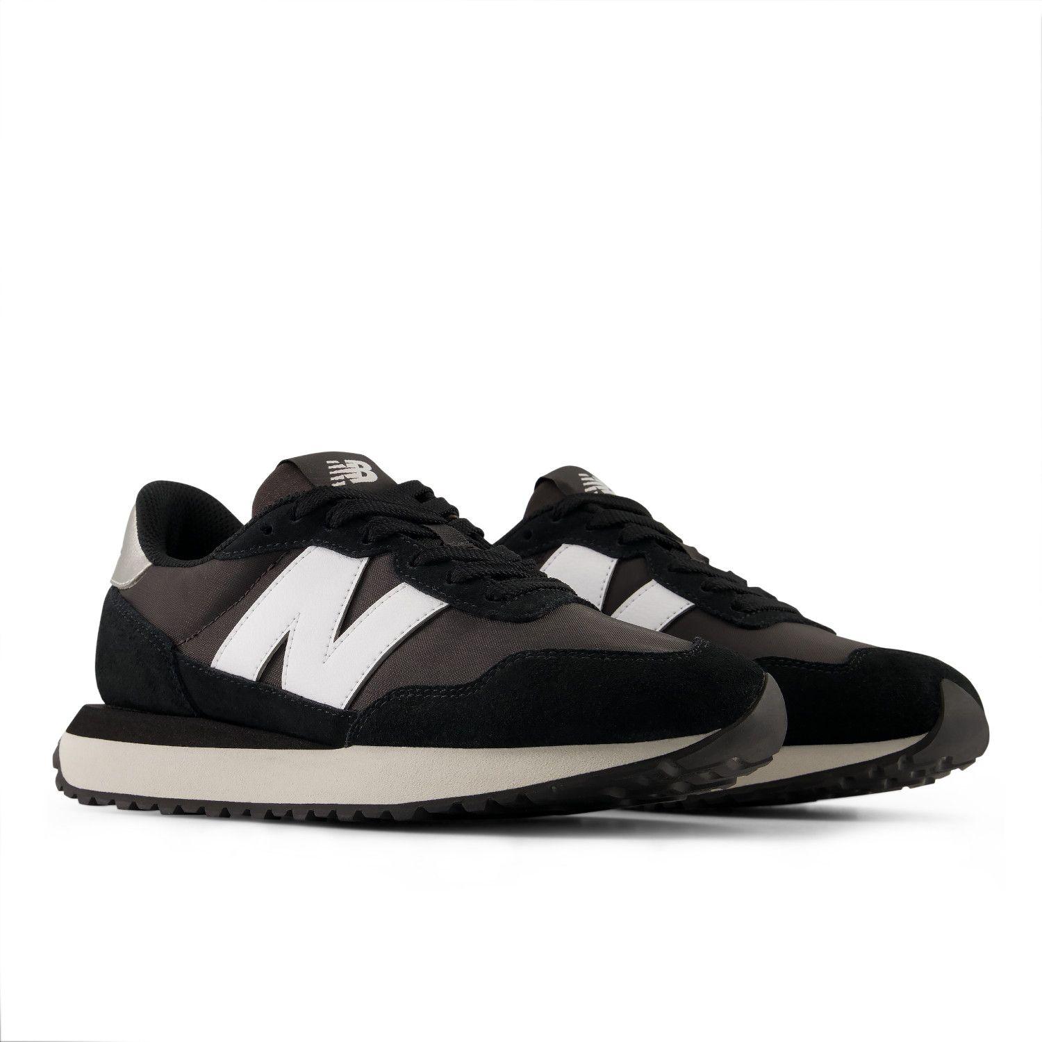 Zapatillas Urbanas Mujer New Balance 237 Negras/Blanca-3