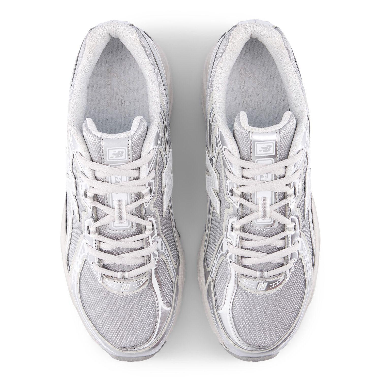 Zapatillas Urbanas Unisex New Balance 740 Gris/Blanco-2