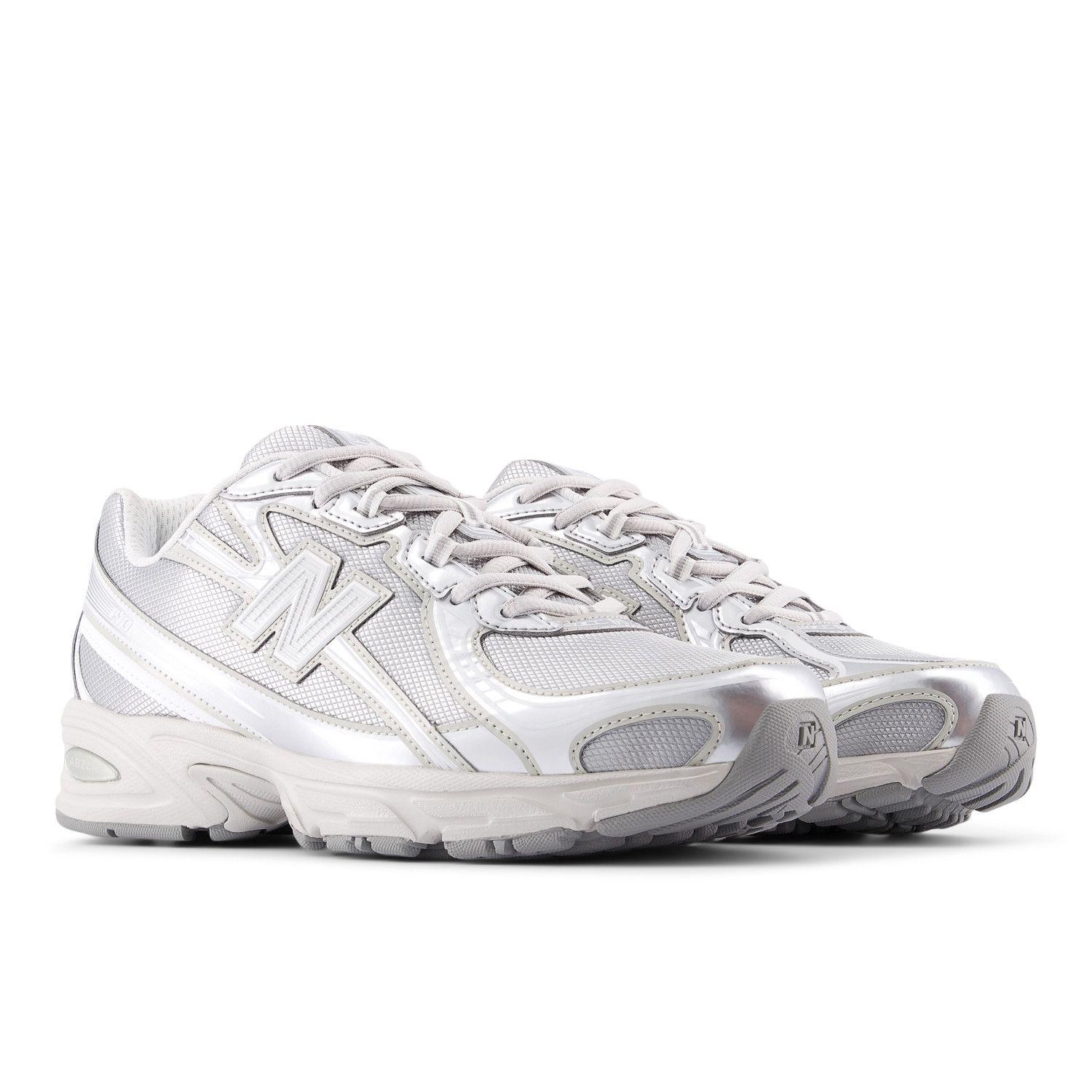 Zapatillas Urbanas Unisex New Balance 740 Gris/Blanco-3