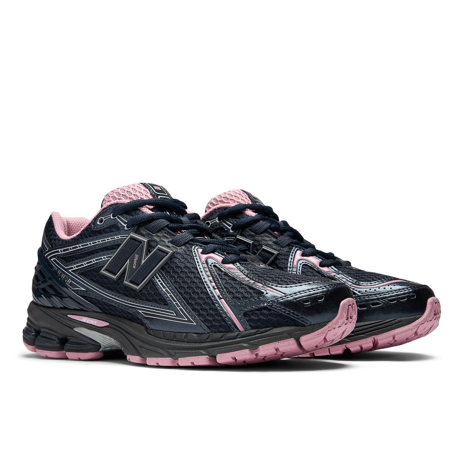 Zapatillas Urbanas Unisex New Balance 1906 R Negras/Rosa-3