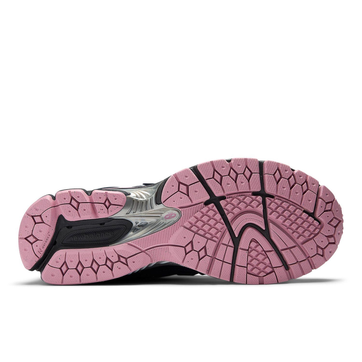 Zapatillas Urbanas Unisex New Balance 1906 R Negras/Rosa-4