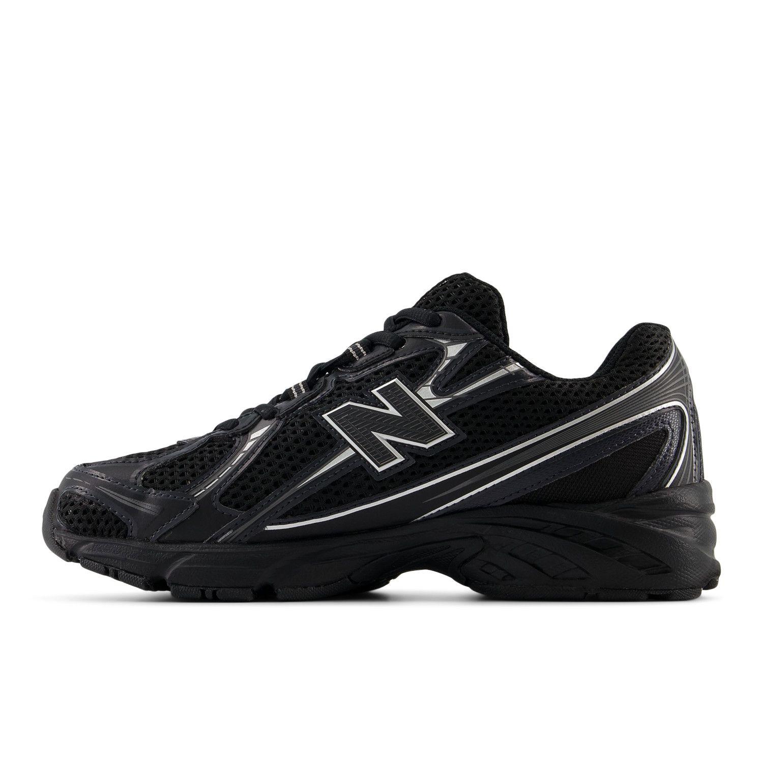 Zapatillas Urbanas Unisex New Balance 740 Negra/Blanco-1