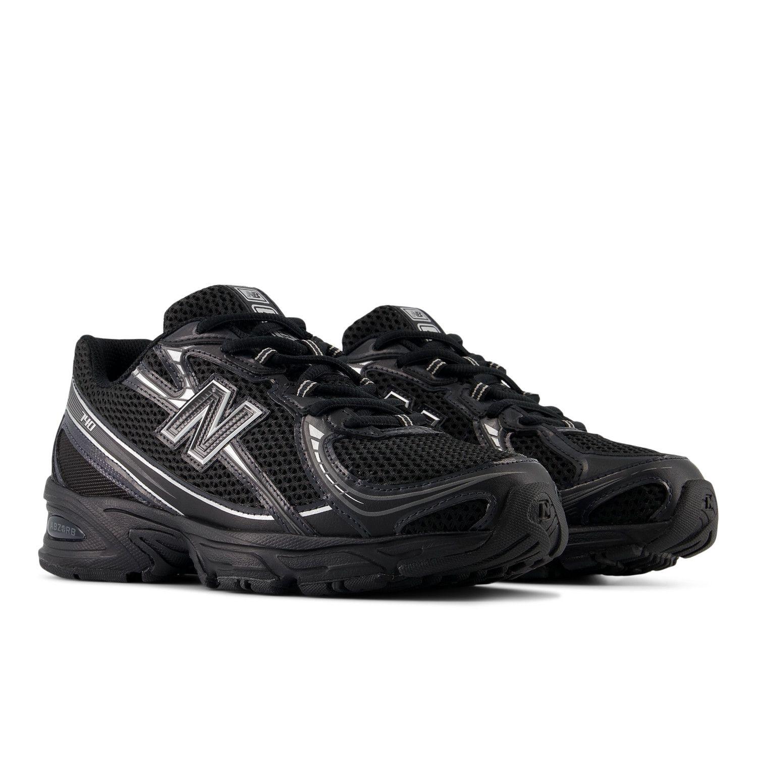 Zapatillas Urbanas Unisex New Balance 740 Negra/Blanco-3